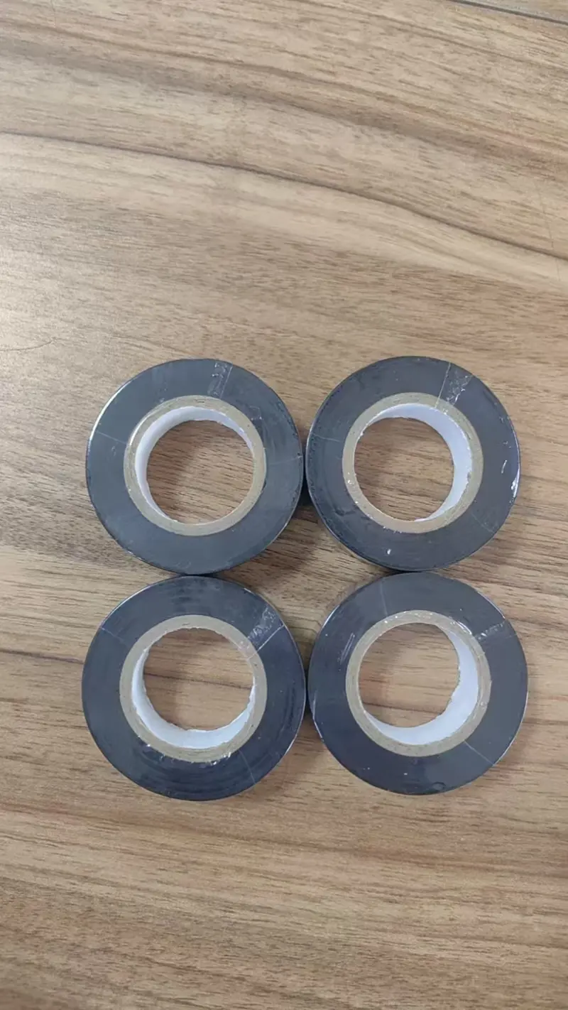 Hogyan lehet megkülönböztetni a kétoldalas szalagok különböző típusait?